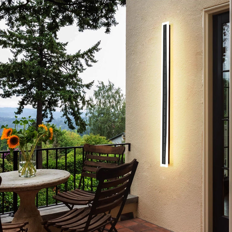 Outdoor Wall Light
