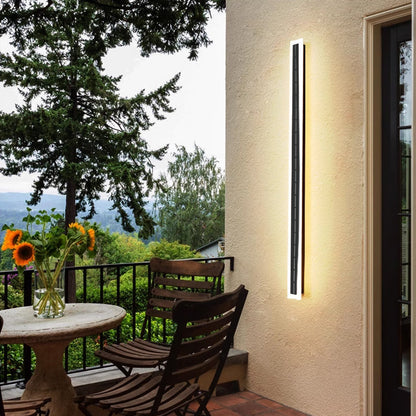 Outdoor Wall Light