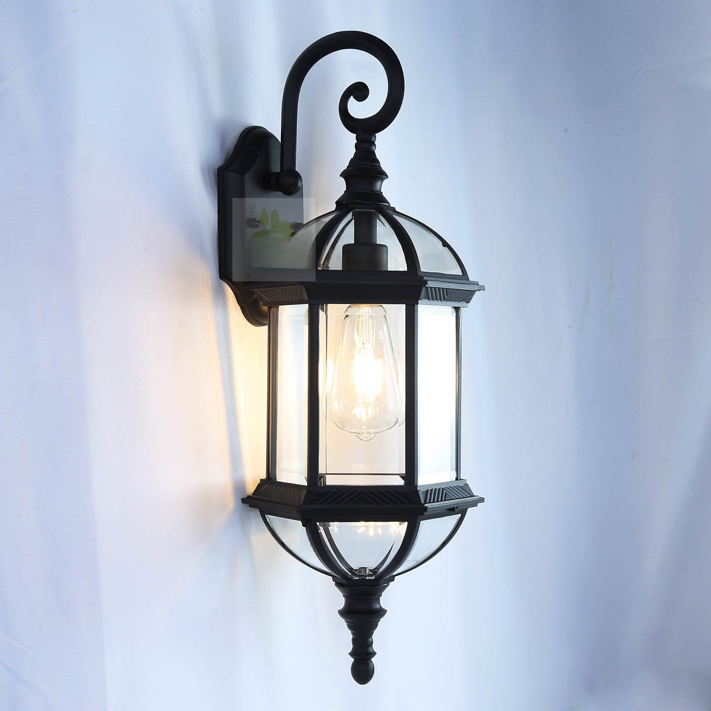 Retro minimalist wall lamp